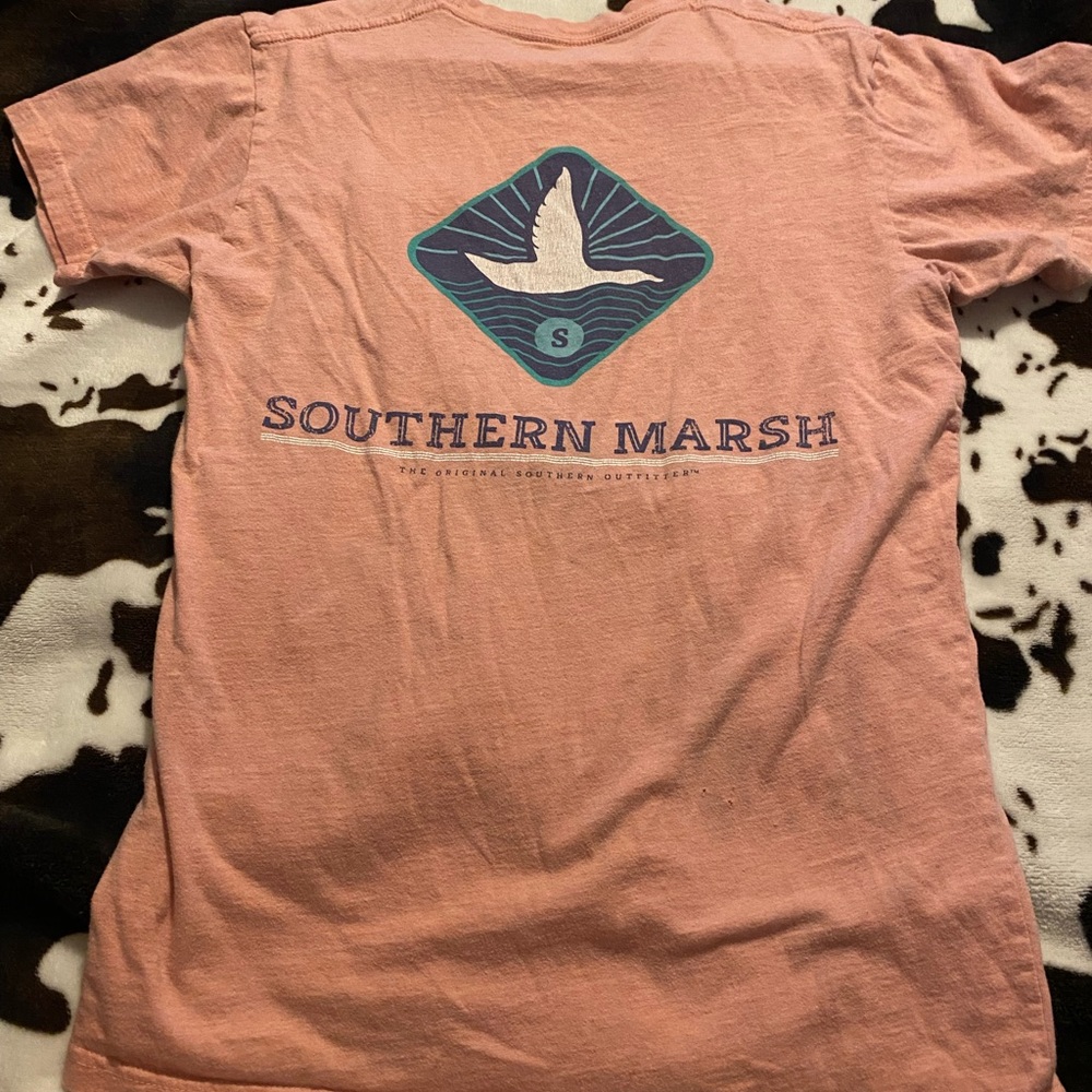 southern marsh t shirt!! bought brand new only worn twice!!